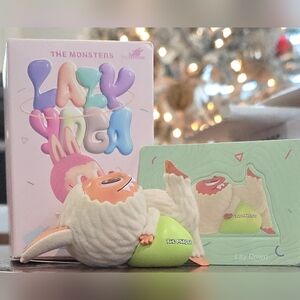 The Monsters Lazy Yoga Playset - Cream and Green